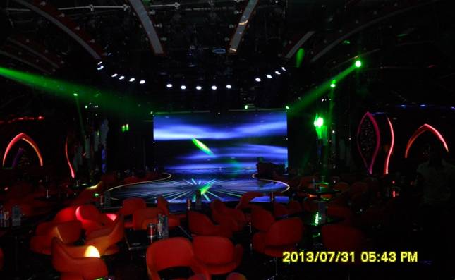 江北某KTV室內(nèi)P7.62全彩顯示屏